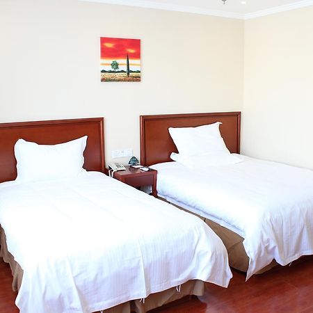 Greentree Inn Shanghai Songjiang University City New Songjiang Road Express Hotel מראה חיצוני תמונה