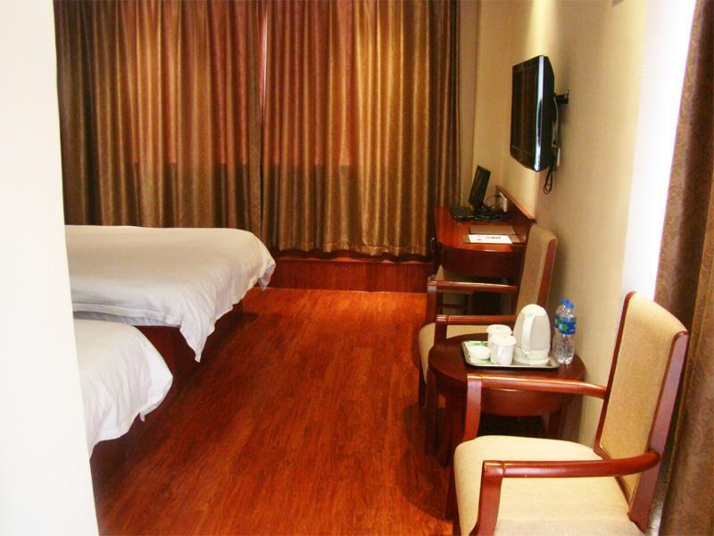 Greentree Inn Shanghai Songjiang University City New Songjiang Road Express Hotel מראה חיצוני תמונה