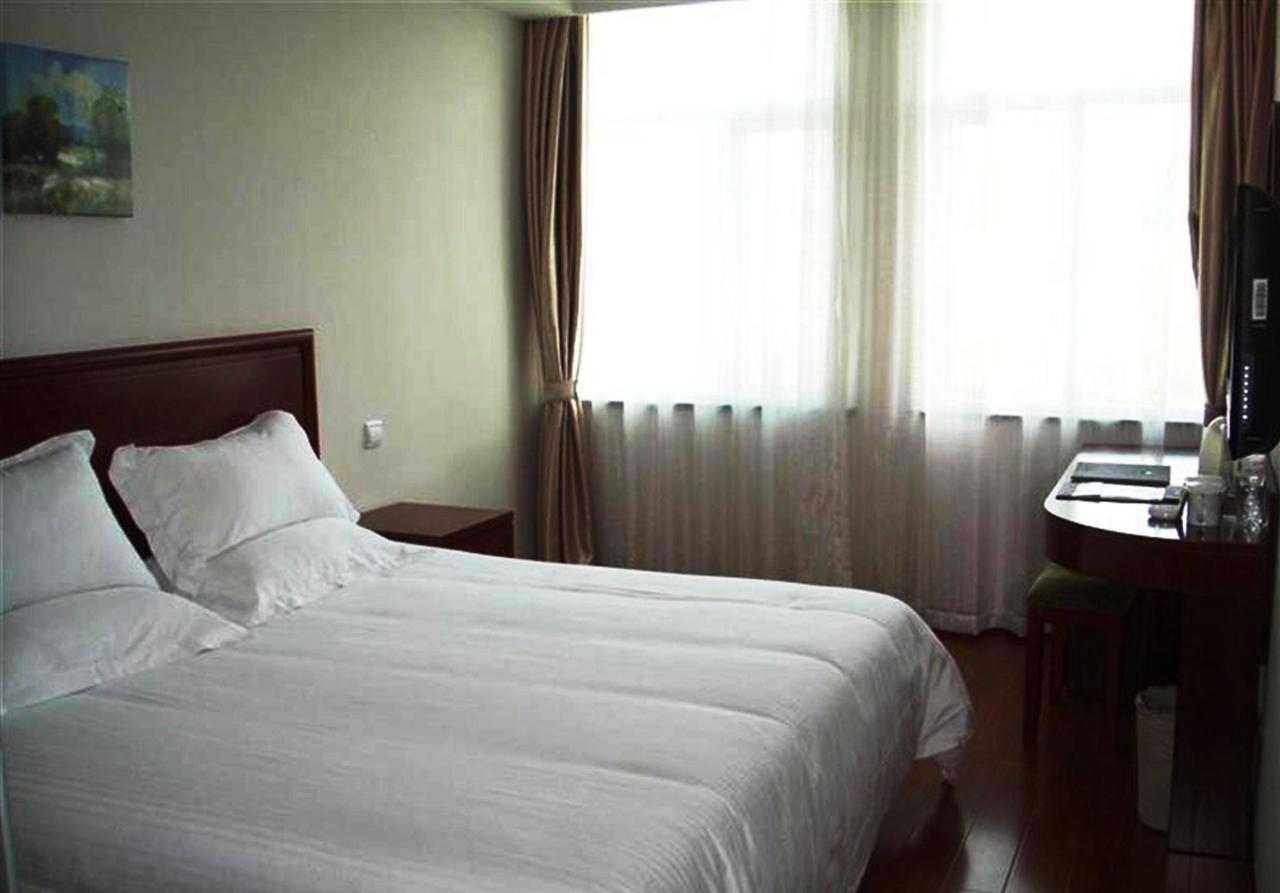 Greentree Inn Shanghai Songjiang University City New Songjiang Road Express Hotel מראה חיצוני תמונה