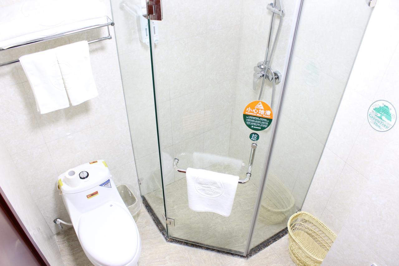 Greentree Inn Shanghai Songjiang University City New Songjiang Road Express Hotel מראה חיצוני תמונה