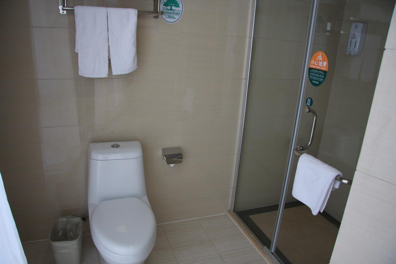 Greentree Inn Shanghai Songjiang University City New Songjiang Road Express Hotel מראה חיצוני תמונה